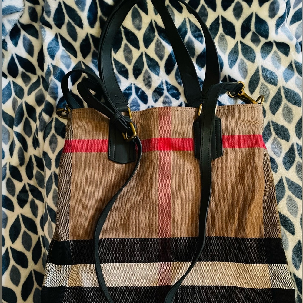 Slightly used Large Burberry Oxford tote bag
